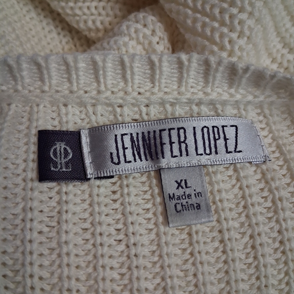 Jennifer Lopez Cream White Knit Blouse with Silver Chain Accents Size XL - Picture 2 of 16